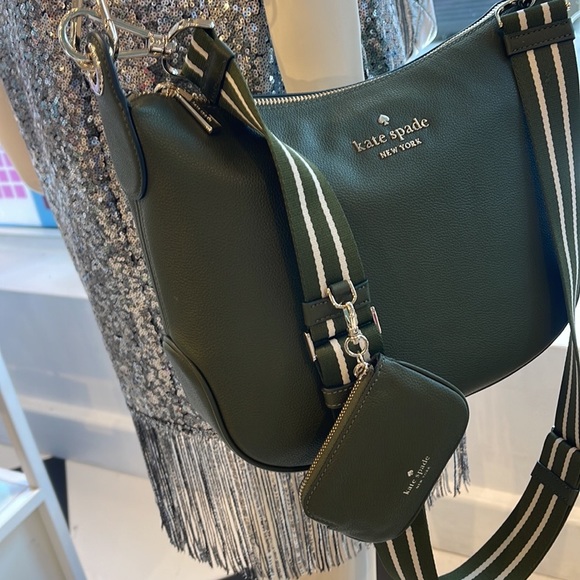 Kate Spade Rosie Crossbody
K5807 Pebbled Leather
Enchanted
NWT - Picture 10 of 16